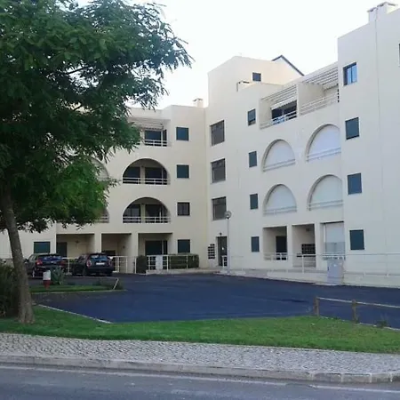 Salgados Village 公寓 *